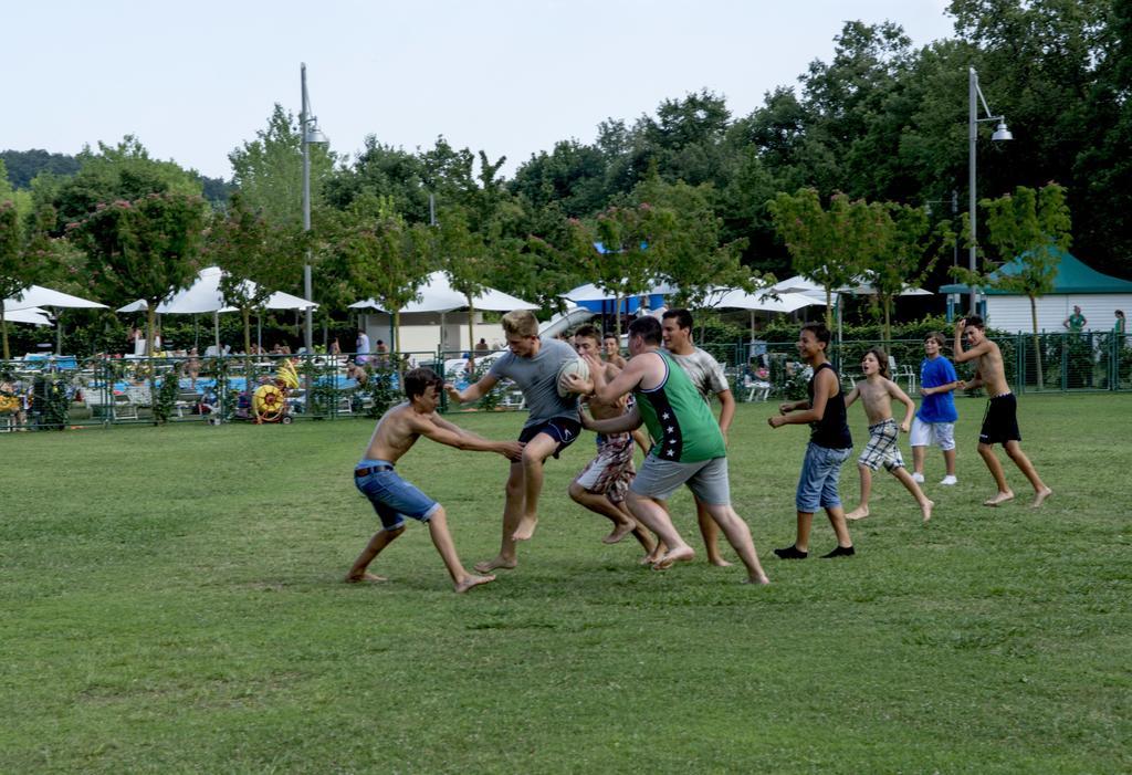 Parco Delle Piscine Hotel Sarteano Kültér fotó